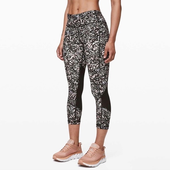 lululemon athletica Pants - Lululemon - Pace Rival Crop 22" - Floral Spritz Multi / Black
